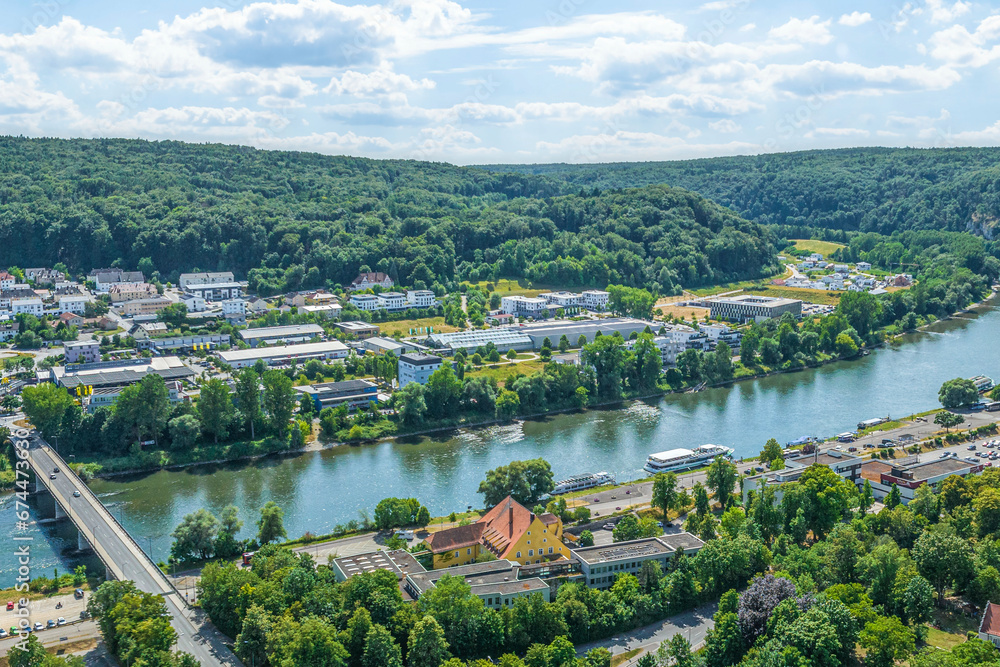 Ausblick auf Kelheim an Donau und Altmühl in Niederbayern, Ausblick zur Donau und zum Donaupark