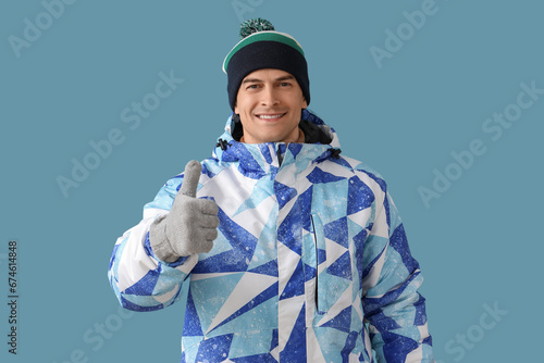 Handsome man in winter clot...