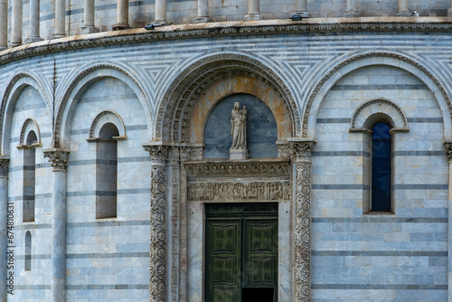 Die sch  ne Stadt Pisa in der Toskana mit Ihren einzigartigen Italienischen Bauwerken