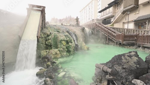 草津温泉の湯畑