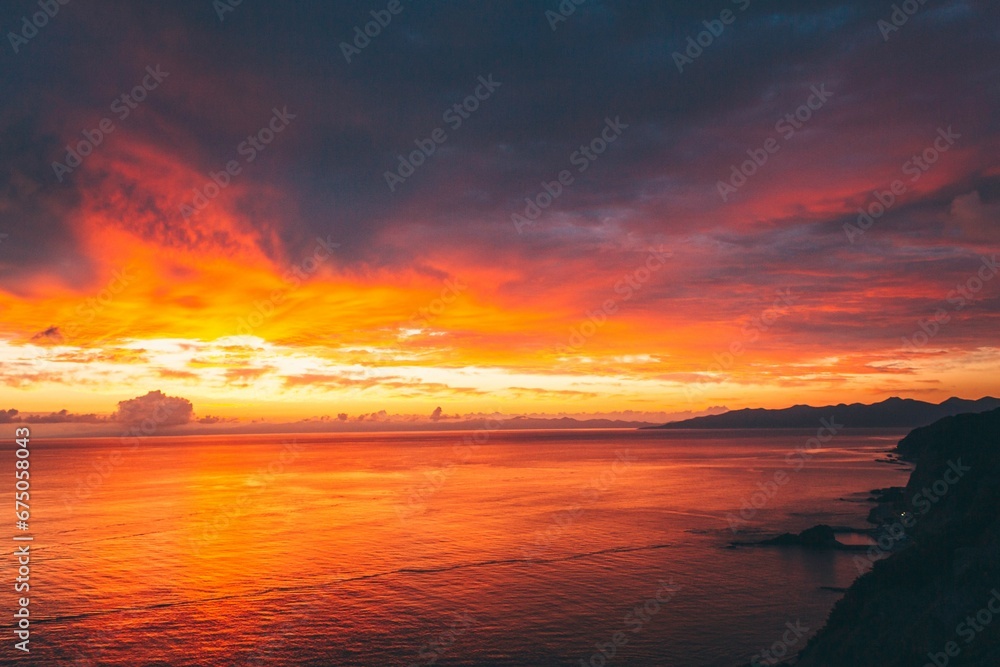 Mesmerizing view of a beautiful seascape at scenic sunset