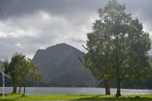 Obraz na płótnie Fleetwith Pike above the shores of the lake at Buttermere in the Lake District w salonie