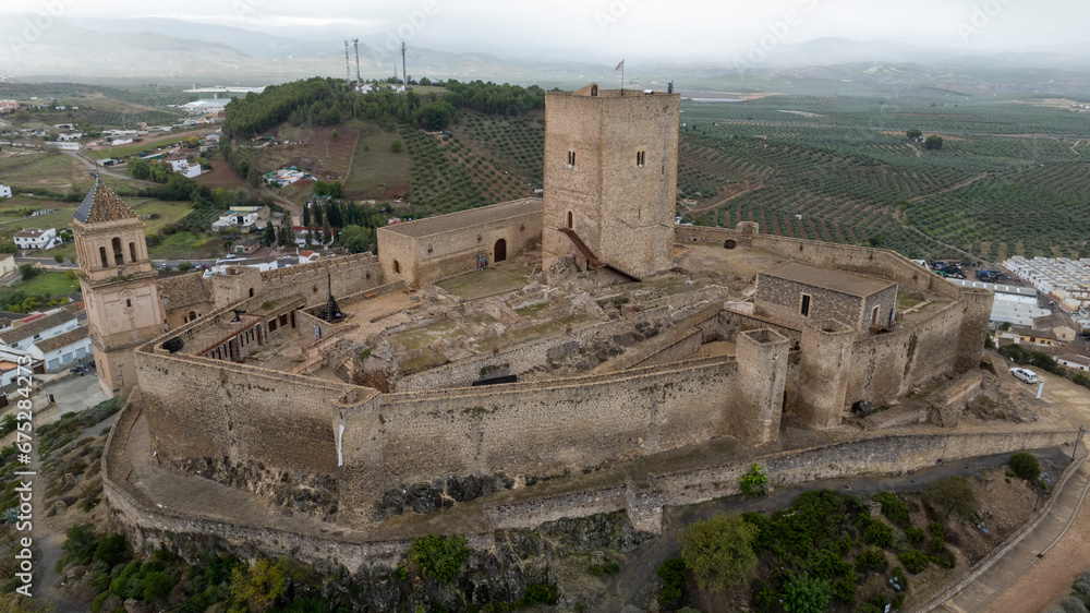 vista aérea del castillo de Alcaudete en la provincia de Jaén, Andalucía