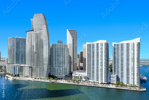 Miami Brickell and Downtown view © Venu