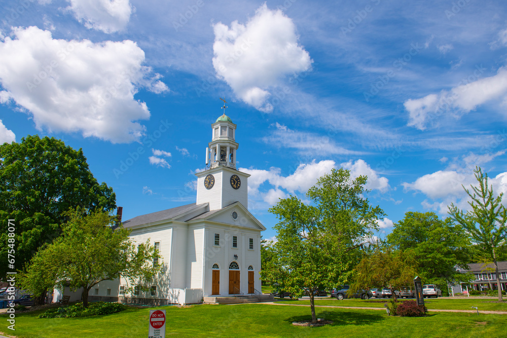 Dunstable Evangelical Congregational Church on Main Street at Town Common in summer in historic town center of Dunstable, Massachusetts MA, USA. 