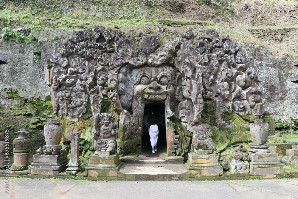 pura goa lawah - Bali - obrazy, fototapety, plakaty 
