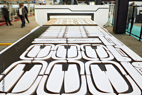 Modern machine wood working nesting line