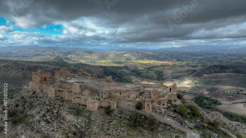 vista aérea del castillo de Moclín en la provincia de Granada, Andalucía