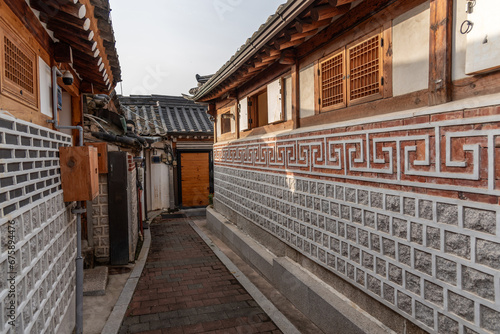 Fototapeta Naklejka Na Ścianę i Meble -  Bukchon Hanok village old traditional Korean architecture district and famous tourist destination in Seoul South Korea