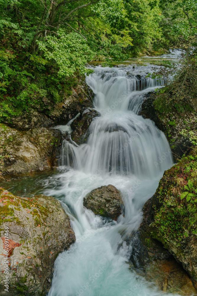 Fototapeta premium 三階滝 北海道伊達（旧大滝村） 北海道観光道南 夏