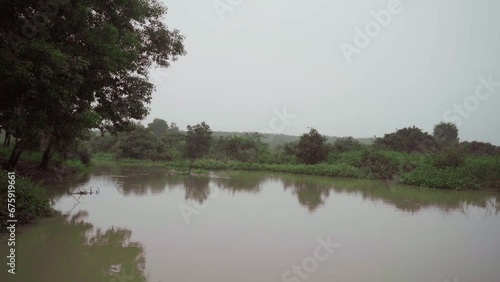 Salah satu sungai terpanjang, besar dan cukup terkenal di Sumatera adalah Sungai Batnghari  photo