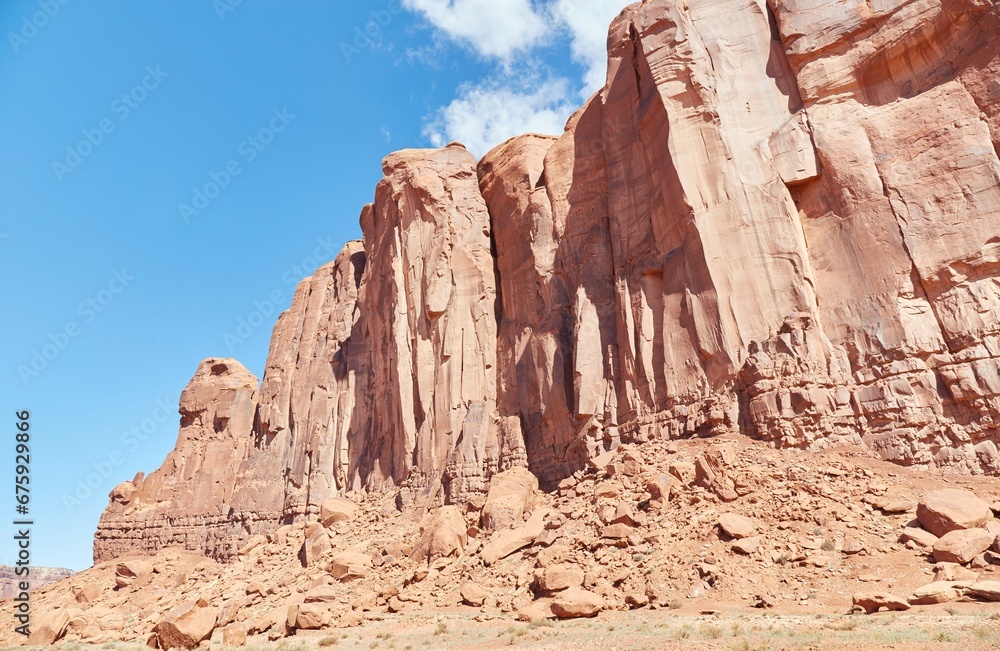 Fototapeta premium The incredible landscapes of the Monument Valley Scenic Drive