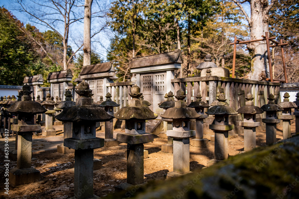 埼玉県　川越大師喜多院　松平大和守家廟所内に並んだ石塔