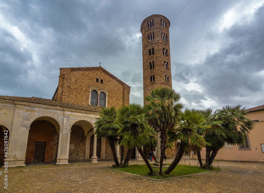 Basilica of Sant'Apollinare Nuovo (6th c.), Ravenna, Emilia-Romagna, Northern Italy.