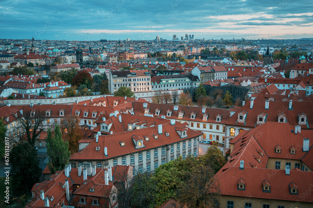 Obraz premium View of Prague at blue hour from Prague Castle, Czechia
