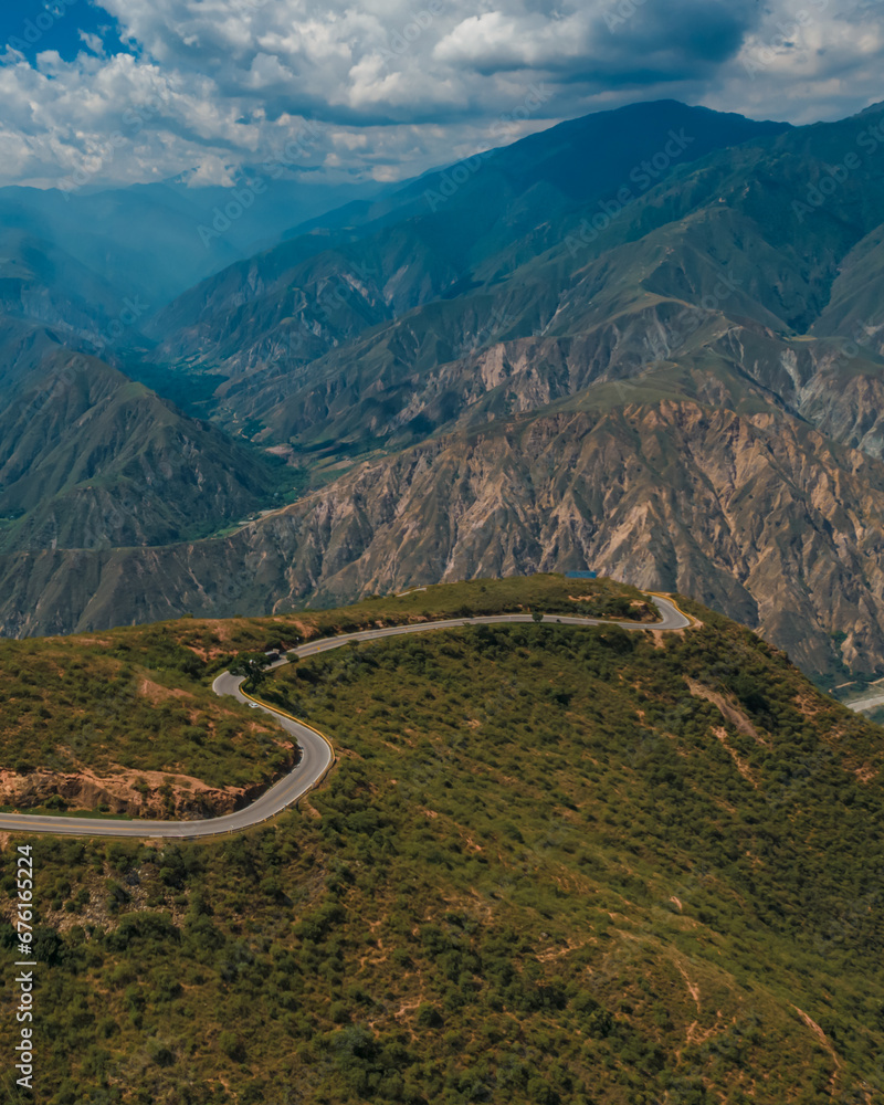 Tarde soleada en el Cañón del Chicamocha, ubicado en Santander, Colombia
