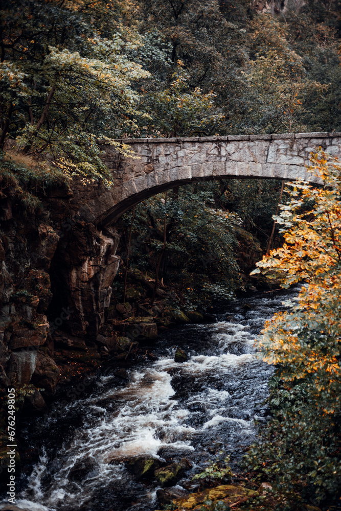 Jungfernbrücke im herbstlichen Bodetal Thale Jungfernbrücke im herbstlichen Bodetal Thale