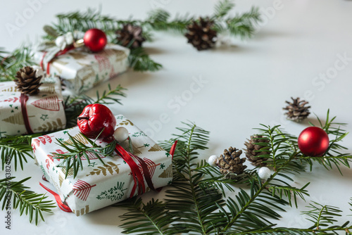 Boże Narodzenie, kartka świąteczna, prezenty i dekoracje świąteczne. Christmas decorations, Christmas card, get a gift. 