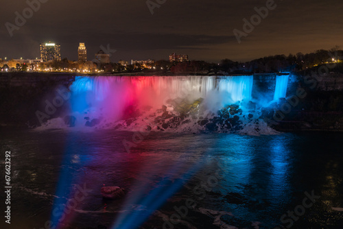  Niagara falls  night