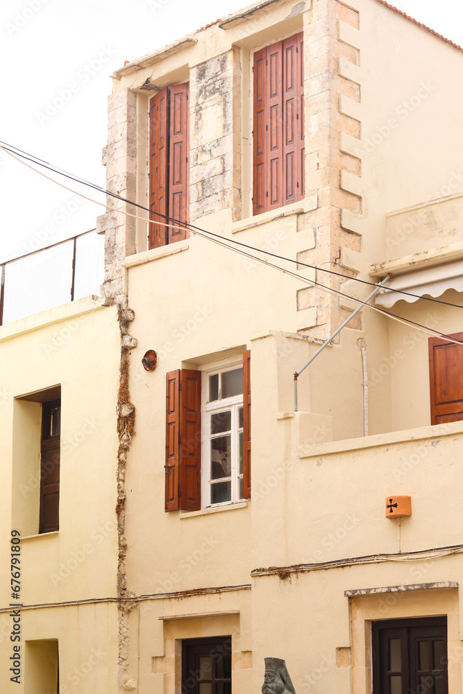 Obraz premium Exterior of building in old town Rethymno, Crete, Greece.