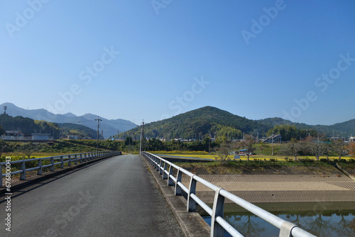 秋の篠山川　新田橋からJR丹波大山駅方向　丹波篠山市