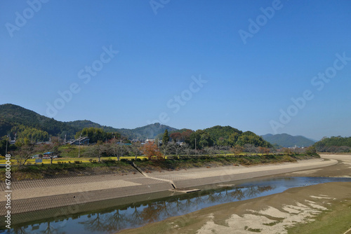 秋の篠山川　西紀大橋より下流方向　丹波篠山市