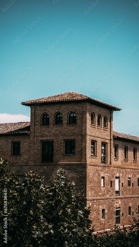 Obraz premium The corner tower of the San Francisco convent at the village of Olite in Navarre, Spain.