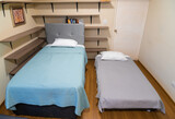 camas para turistas en hotel