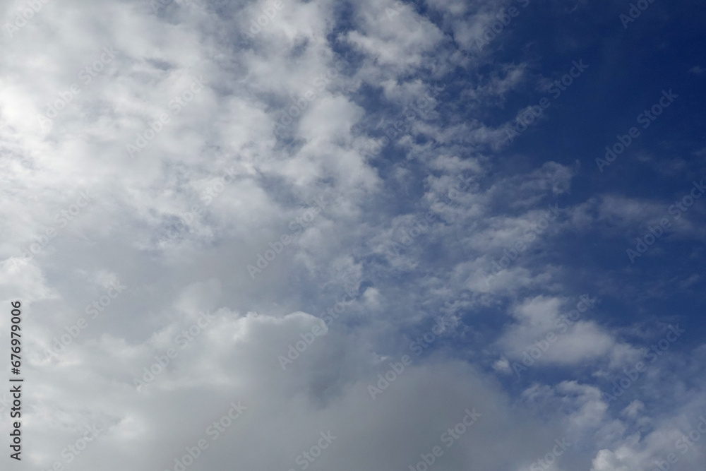 Fototapeta premium blue sky and beautiful clouds