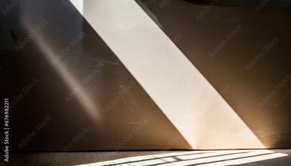Rayons de lumière à travers la fenêtre