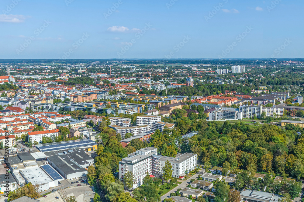 Blick auf die schwäbische Bezirkshauptstadt Augsburg rund um das Prinz-Karl-Viertel