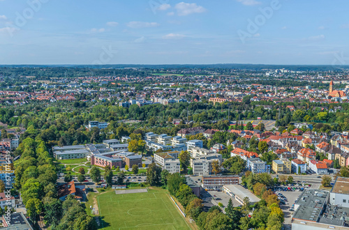 Augsburg im Luftbild, Blick über den Wittelsbacher Park ins Wertachtal