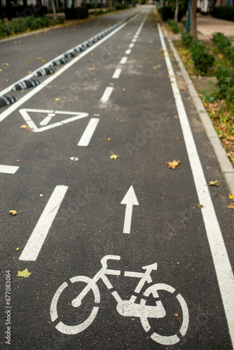 Wallpaper Mural general view with detail of bike lane in the city Torontodigital.ca