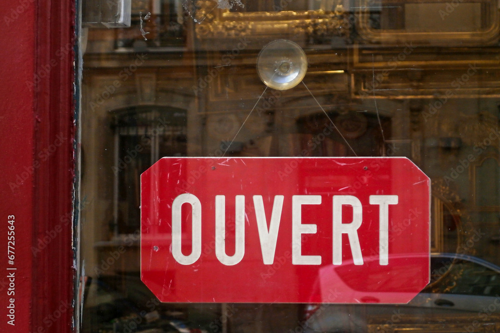 Fototapeta premium Red open sign in French