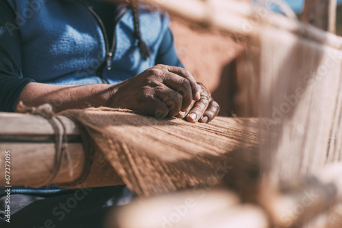 manos trabajando, artesano