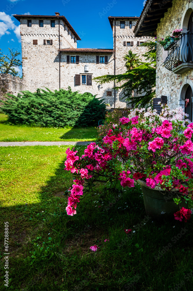 Fototapeta premium Cassacco Castle. Ancient medieval building that has survived to the present day.