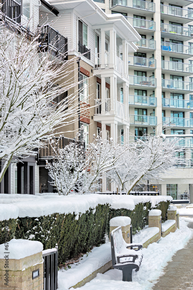 Φωτογραφία High-rise and low-rise residential buildings on winter season in Vancouver