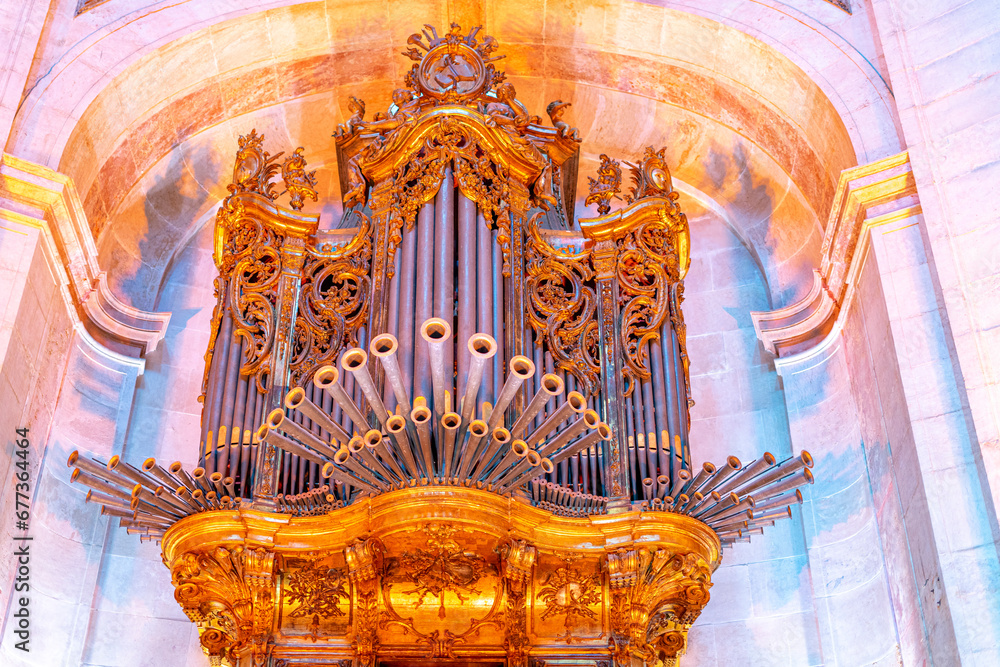 Obraz premium organ with details of the pipes inside the national pantheon, church of santa engracia, colored lighting. Lisbon