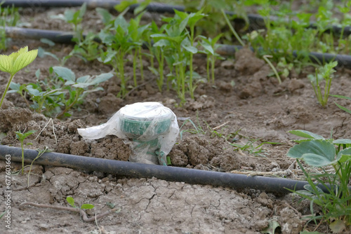 Ultrasonic mole repellent that works with solar energy and is active in the garden,
