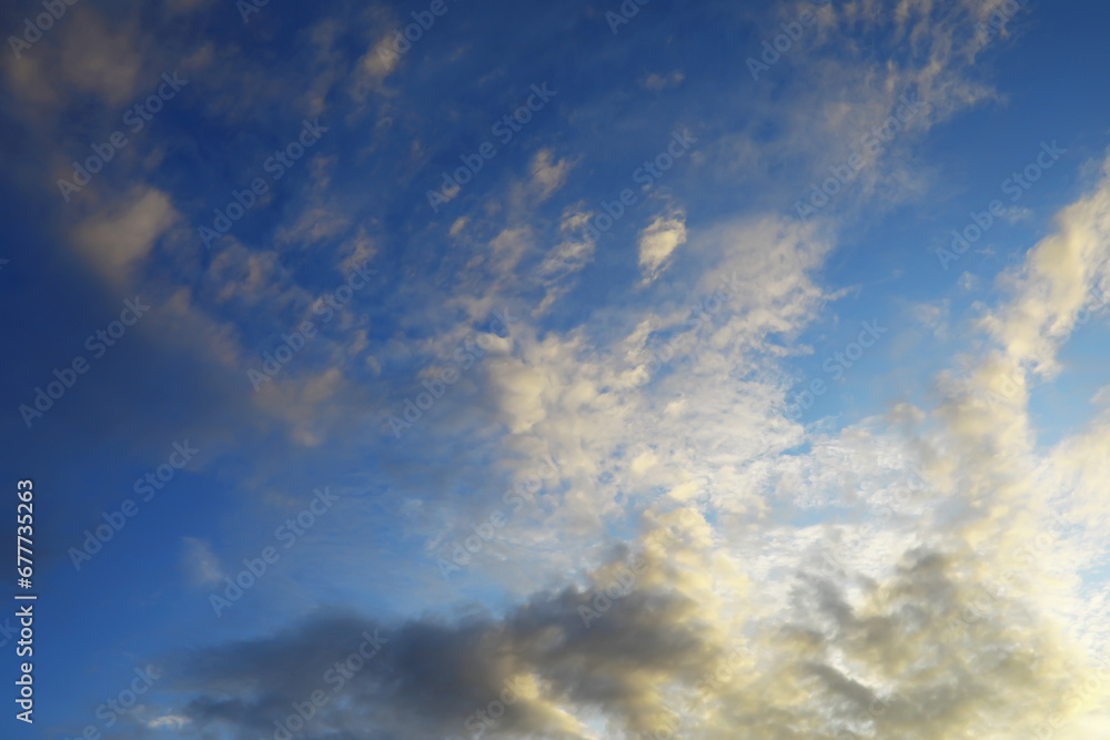 Obraz premium High clouds in the summer sky. Sky background. Meteorological observations of the sky.