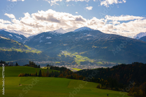 Bergpanorama, Schwaz, Österreich, Alpen