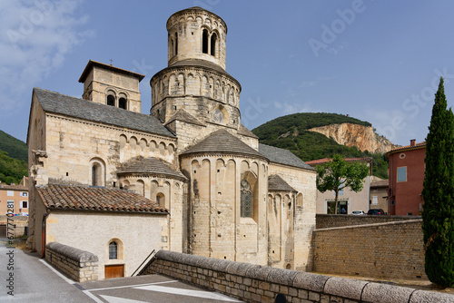 Abbatiale Sainte-Marie de Cruas en Ardèche