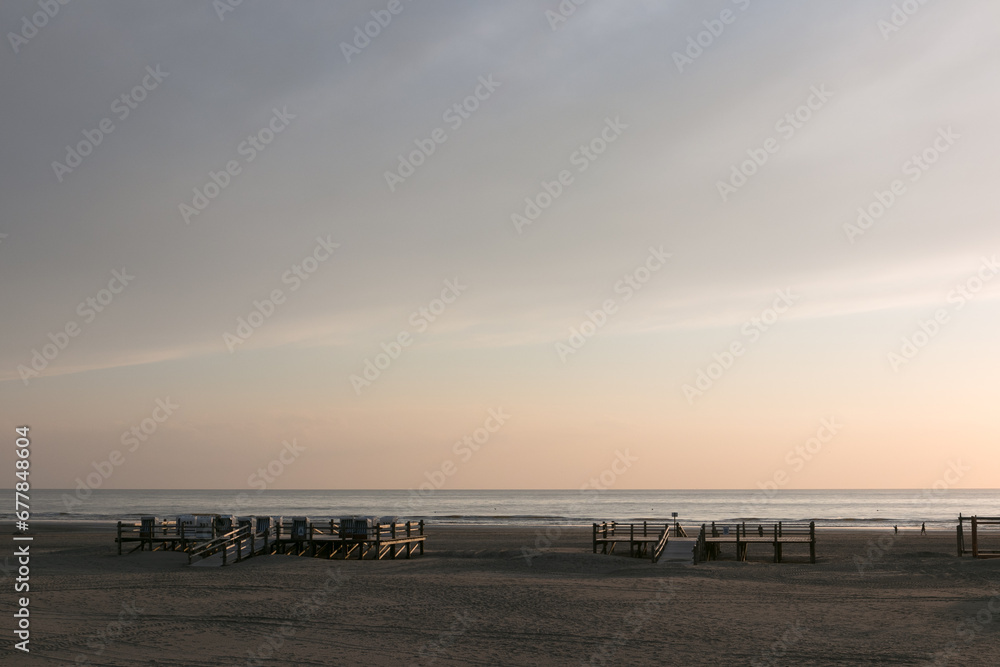 Strandkörbe an der Nordsee.