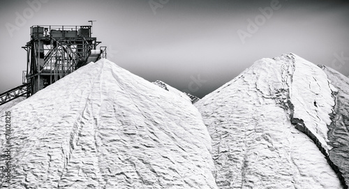 Salt lifting and processing tower photo