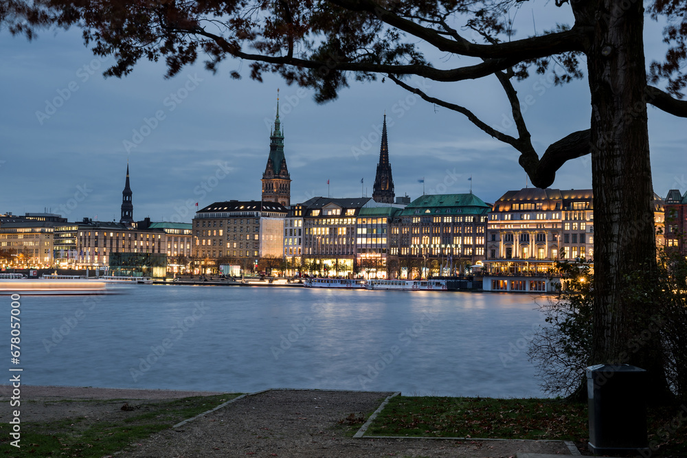 Fototapeta premium Abendlichter Binnenalster Hamburg