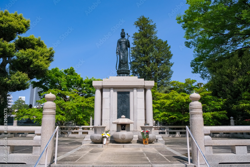 Naklejka premium 東京都文京区 護国寺 霊廟