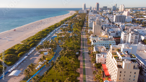 Cuadro en lienzo Aerial view of Ocean Drive capture by a drone in a sunny day