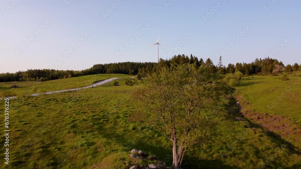 Parc d'énergie éolienne verte en campagne. Parc d'énergie éolienne verte en campagne.