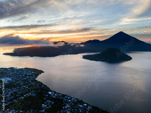 defaultstunning Ternate, Maitara and Tidore Island from bird eye view at sunset. These islands is called the land of spices in the past because western people searching for spices until Moluccas. 