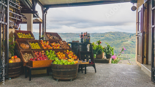 Open air little fruit shop in the middle of the mountains © Rodrigo
